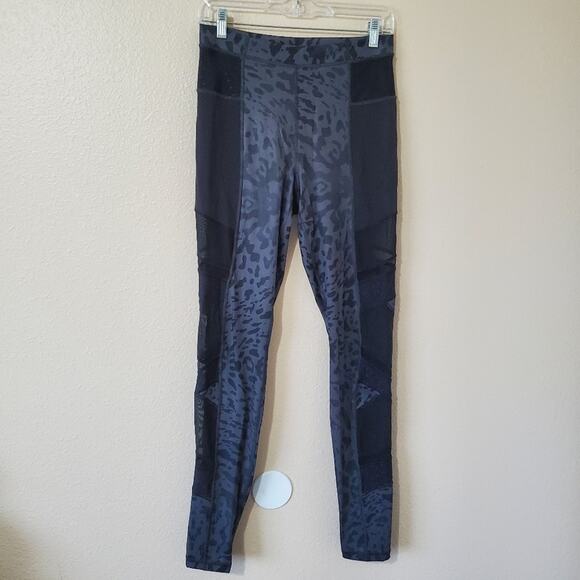 Lululemon Animal Swirl Deep Coal Light Black Just Breathe Pant - Picture 3 of 8